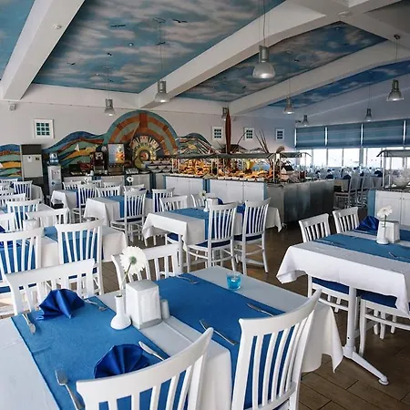 阿雷耶克娄巴特拉公寓酒店 4*