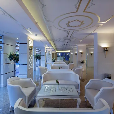 阿雷耶克娄巴特拉公寓酒店