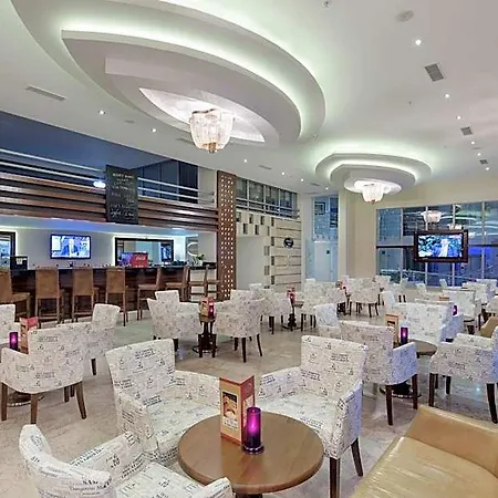 阿雷耶克娄巴特拉公寓酒店