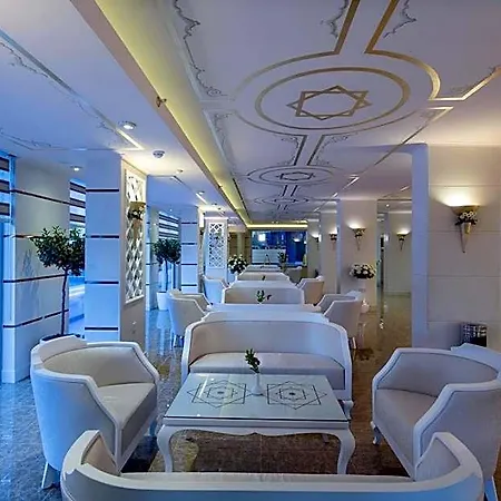 阿雷耶克娄巴特拉公寓酒店 酒店 阿拉尼亚