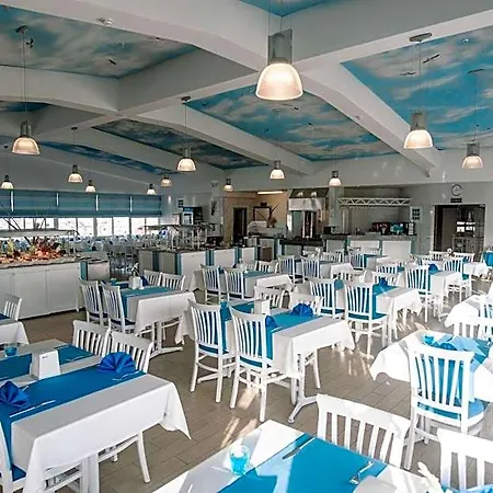 阿雷耶克娄巴特拉公寓酒店 4*