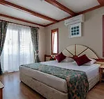 Hotell Alaiye Kleopatra 4*